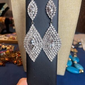 Elegant Crystal Drop Earrings